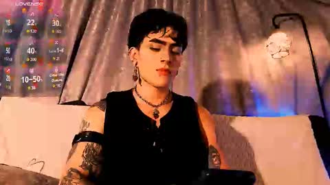 Mathew                        online show from 10-25-25, 12:40