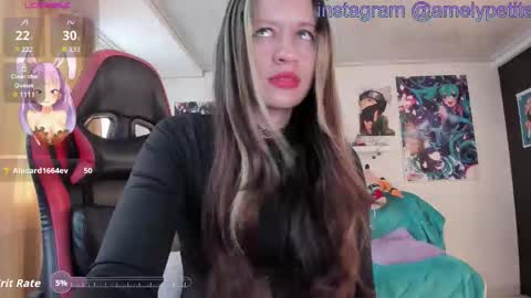 Snapshot of mathildalapetite chatting on 10-08-25, 09:56 Mathilda Lapetite online show from 10-08-25, 09:56