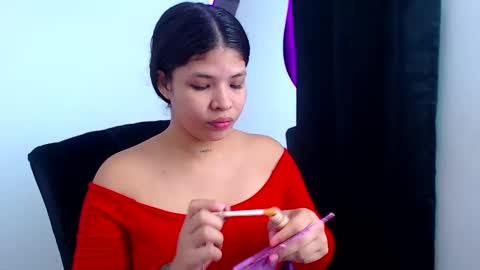 Snapshot of mati0421 chatting on 01-12-25, 03:17 Mati04 online show from 01-12-25, 03:17
