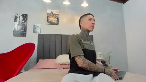 Snapshot of matias_son chatting on 12-29-24, 07:22 Matias Son online show from 12-29-24, 07:22
