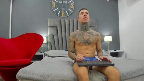 Snapshot of matias_son chatting on 01-04-25, 10:45 Matias Son online show from 01-04-25, 10:45