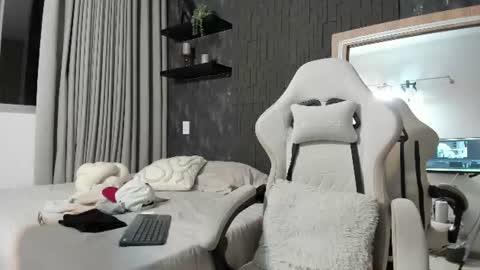 matias_strong1 online show from 07-16-26, 01:33