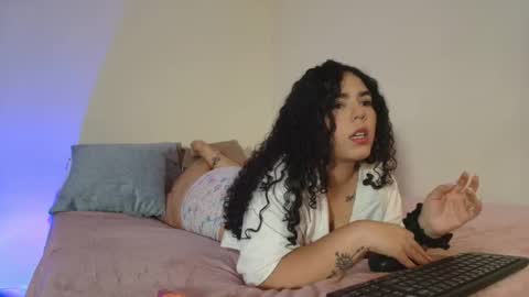 Snapshot of matilda_69x chatting on 10-11-25, 03:39 Matilda online show from 10-11-25, 03:39