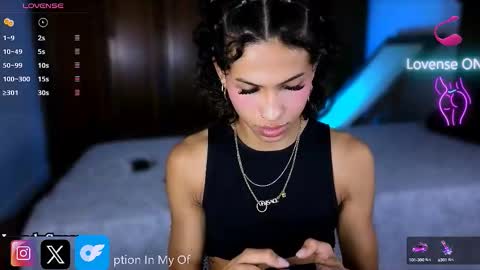 Snapshot of matiu_stonne chatting on 10-18-25, 08:15 Abby Bella online show from 10-18-25, 08:15