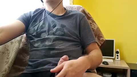 Snapshot of mattek89 chatting on 12-04-25, 10:13 mattek89 online show from 12-04-25, 10:13