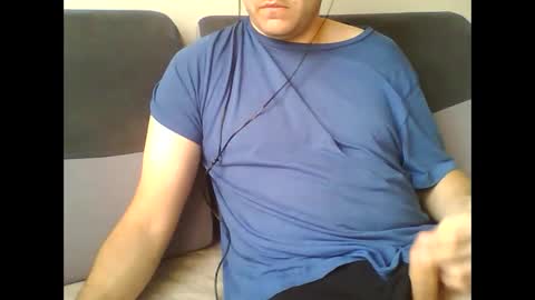 Snapshot of mattek89 chatting on 12-15-25, 09:24 mattek89 online show from 12-15-25, 09:24