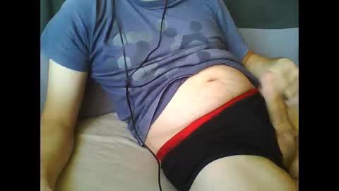 Snapshot of mattek89 chatting on 12-18-25, 09:59 mattek89 online show from 12-18-25, 09:59