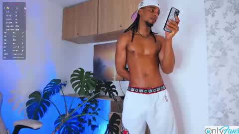 Snapshot of matteo_777 chatting on 07-17-26, 01:12 Mateo online show from 07-17-26, 01:12