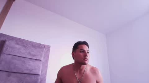 Snapshot of matteo_hott chatting on 06-01-26, 08:10 matteo_hott online show from 06-01-26, 08:10