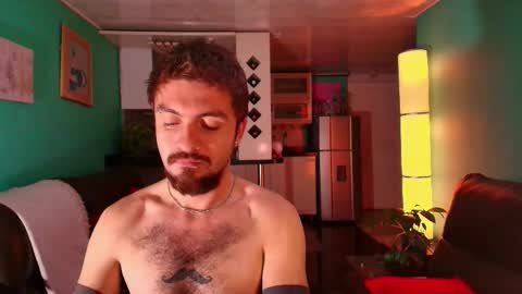 Snapshot of matteo_simpson chatting on 10-29-25, 01:08 Matteo simpson online show from 10-29-25, 01:08