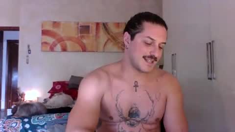 matteushh87 online show from 11-08-25, 09:42