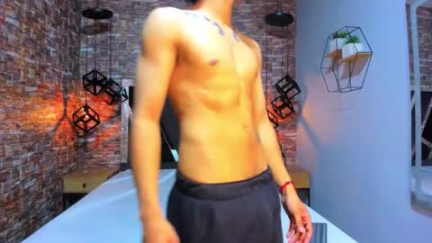 Snapshot of mattfiore chatting on 12-19-25, 07:43 mattfiore online show from 12-19-25, 07:43