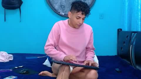 matthew_hawk19 online show from 02-11-25, 09:14