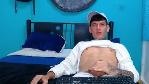 matthew_hawk19 online show from 03-08-25, 04:01