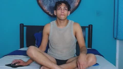 matthew_hawk19 online show from 03-09-25, 08:42