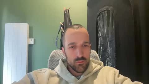 M online show from 06-06-26, 12:43