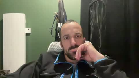M online show from 06-11-26, 09:46