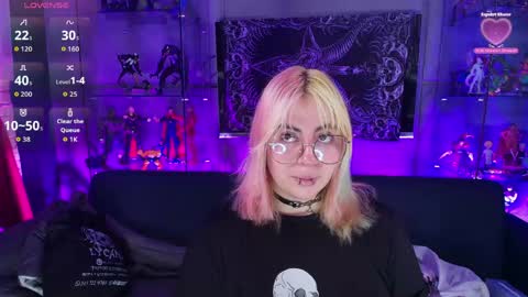 Snapshot of matti_sofia chatting on 05-23-26, 11:03 TATIANA AND ROUS online show from 05-23-26, 11:03