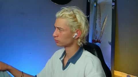 mattias     online show from 09-16-25, 07:09