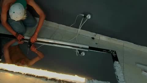 mattias     online show from 09-18-25, 04:14