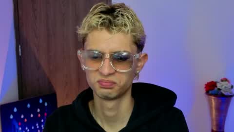 mattias     online show from 03-31-26, 06:25