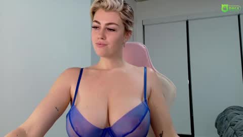 Snapshot of mattisux chatting on 12-24-24, 04:22 Matti Mars online show from 12-24-24, 04:22