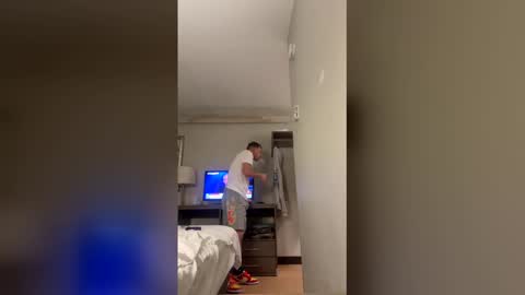 Snapshot of mattmarcanio41 chatting on 01-08-26, 09:44 mattmarcanio41 online show from 01-08-26, 09:44