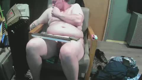 Snapshot of mattskiba89 chatting on 10-25-25, 08:00 mattskiba89 online show from 10-25-25, 08:00