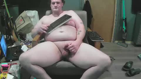 Snapshot of mattskiba89 chatting on 11-18-25, 06:51 mattskiba89 online show from 11-18-25, 06:51