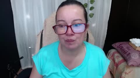 Snapshot of mature_wolf chatting on 01-07-25, 09:03 Sonia online show from 01-07-25, 09:03