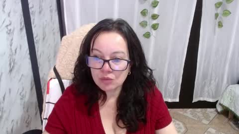 Snapshot of mature_wolf chatting on 03-06-25, 08:27 Sonia online show from 03-06-25, 08:27