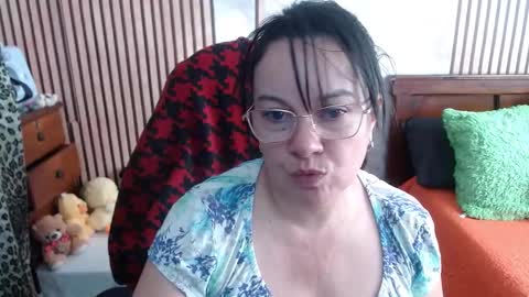 Snapshot of mature_wolf chatting on 10-05-25, 09:45 Sonia online show from 10-05-25, 09:45