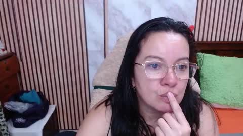 Snapshot of mature_wolf chatting on 10-15-25, 10:54 Sonia online show from 10-15-25, 10:54