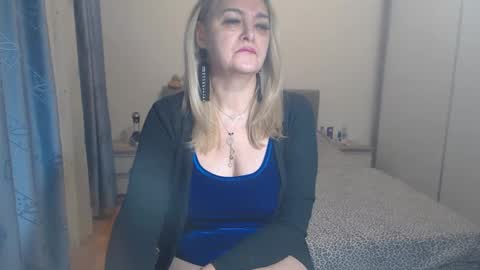 Snapshot of maturediana chatting on 12-18-24, 03:26 maturediana online show from 12-18-24, 03:26