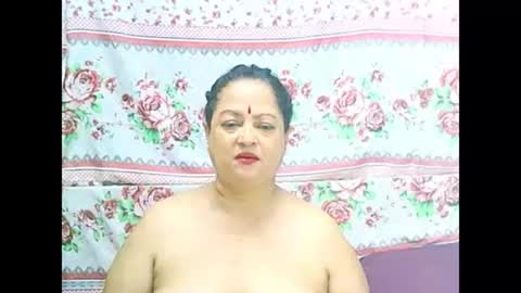 Snapshot of matureindian654u chatting on 03-09-26, 07:07 matureindian654u online show from 03-09-26, 07:07