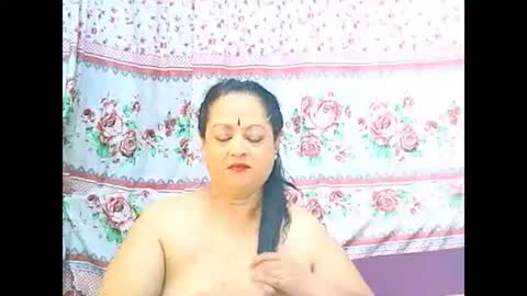 Snapshot of matureindian654u chatting on 03-15-26, 07:03 matureindian654u online show from 03-15-26, 07:03