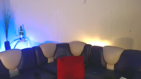 maturity_mommy_intown online show from 10-25-25, 09:42