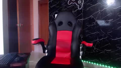 Matias online show from 01-17-25, 03:32