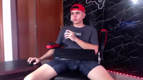 Matias online show from 01-27-25, 04:43