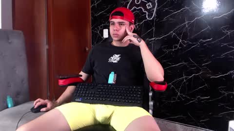 Matias online show from 03-11-25, 01:45