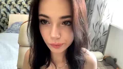 Lina online show from 06-14-26, 03:19