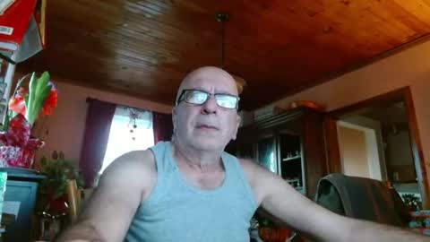 Maurice online show from 12-27-24, 12:45