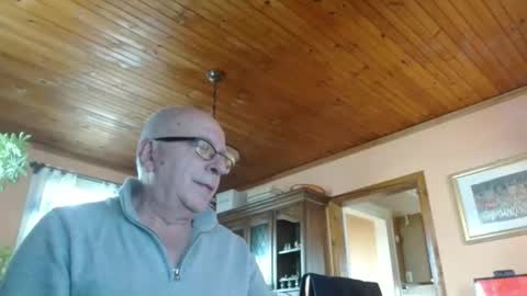 Maurice online show from 03-25-26, 01:28