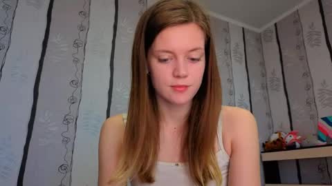 Snapshot of maurineneverman chatting on 05-13-26, 08:01 Lucy online show from 05-13-26, 08:01