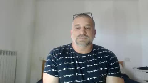 Snapshot of mauro1971 chatting on 05-07-26, 01:05 mauro1971 online show from 05-07-26, 01:05