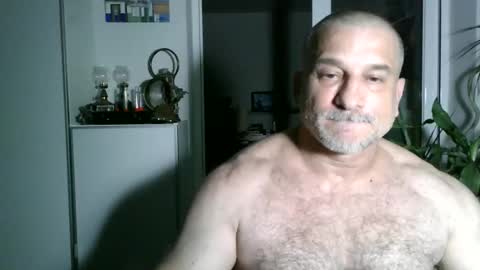 Snapshot of mauro1971 chatting on 06-11-26, 12:54 mauro1971 online show from 06-11-26, 12:54