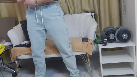 mauro_real_man online show from 10-14-25, 04:52