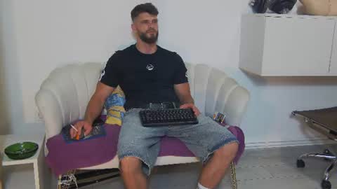 mauro_real_man online show from 07-01-26, 07:35