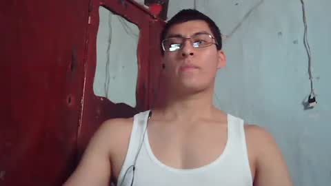 Snapshot of maurodirty chatting on 01-05-26, 10:13 Mauro online show from 01-05-26, 10:13