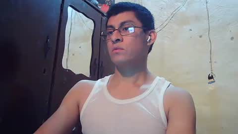 Snapshot of maurodirty chatting on 01-14-26, 07:03 Mauro online show from 01-14-26, 07:03